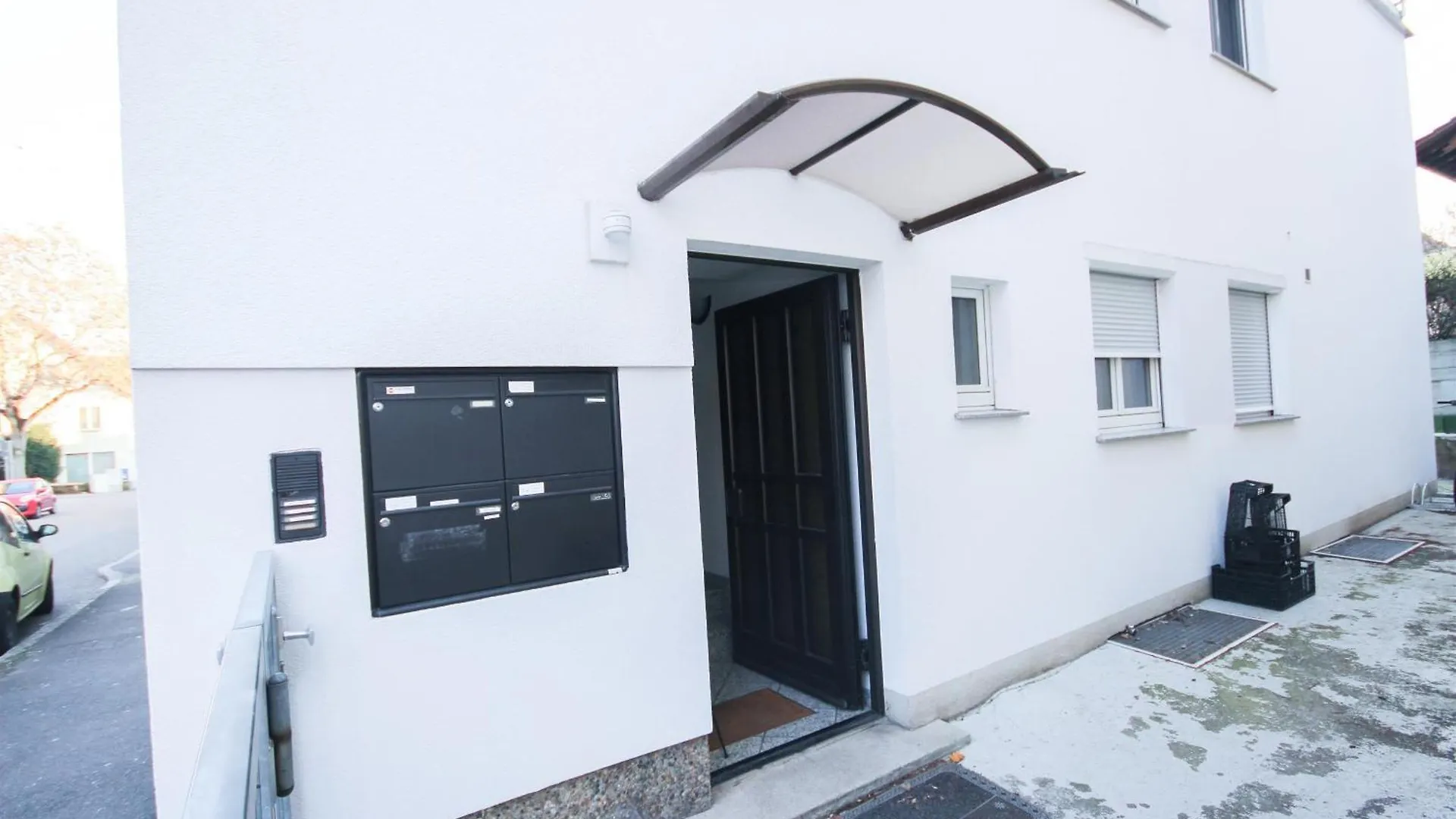 Alfa Stuttgart 3 Zimmer 6 Betten Apartment Zuffenhausen Porsche Bosch Bz Wlan Ebk Wm Germany
