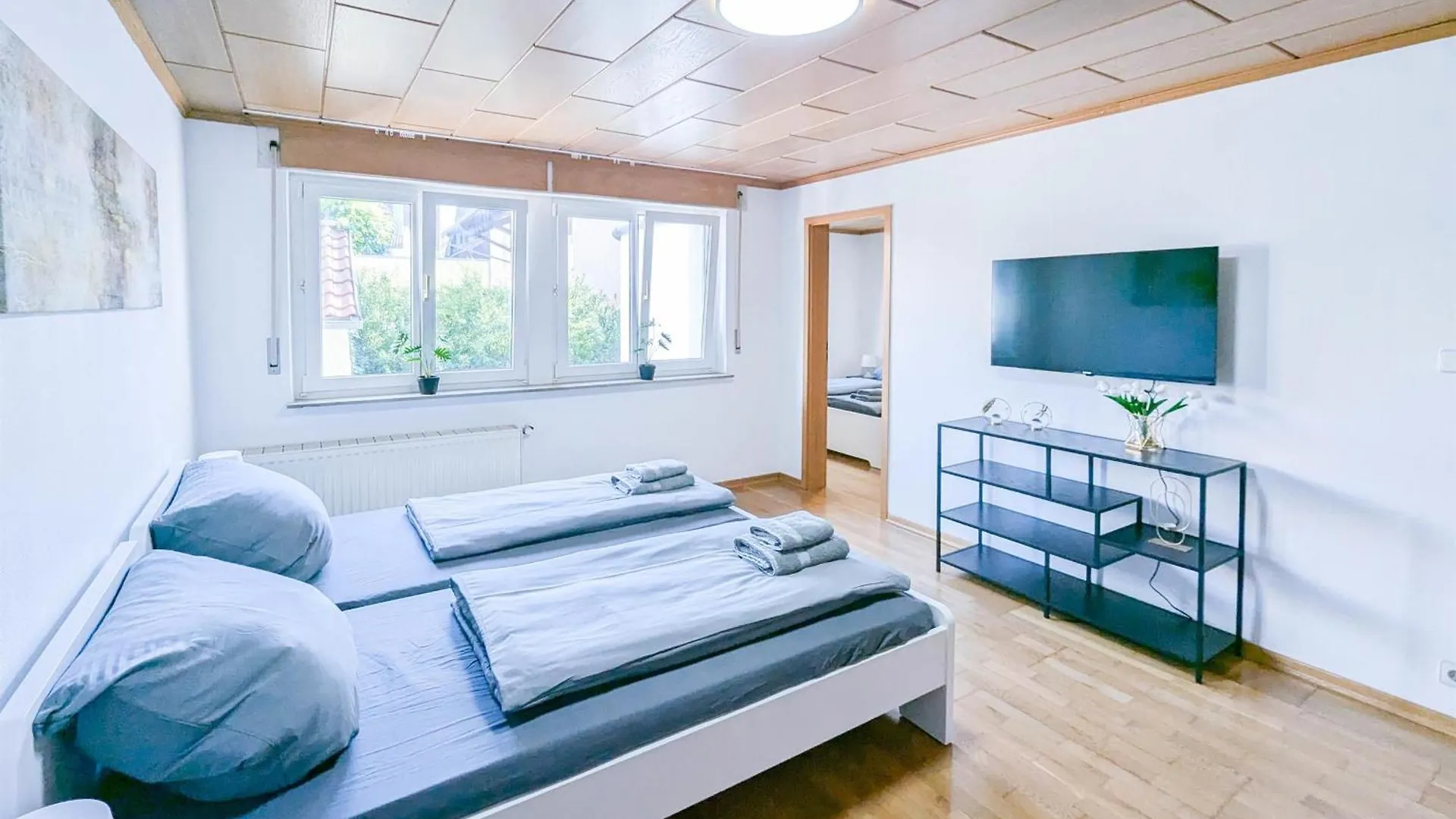 Alfa Stuttgart 3 Zimmer 6 Betten Apartment Zuffenhausen Porsche Bosch Bz Wlan Ebk Wm