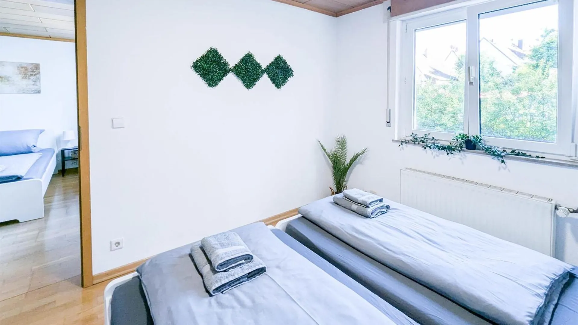 Alfa Stuttgart 3 Zimmer 6 Betten Apartment Zuffenhausen Porsche Bosch Bz Wlan Ebk Wm