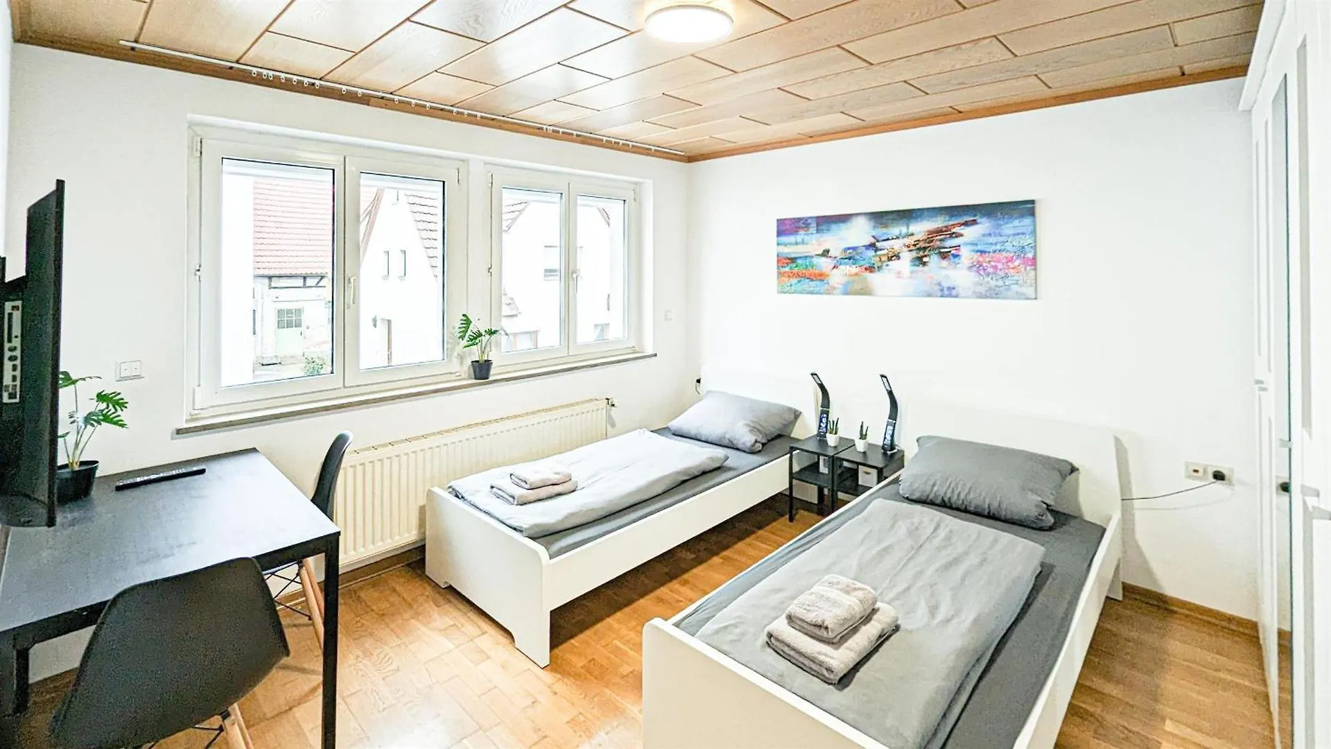 Alfa Stuttgart 3 Zimmer 6 Betten Apartment Zuffenhausen Porsche Bosch Bz Wlan Ebk Wm