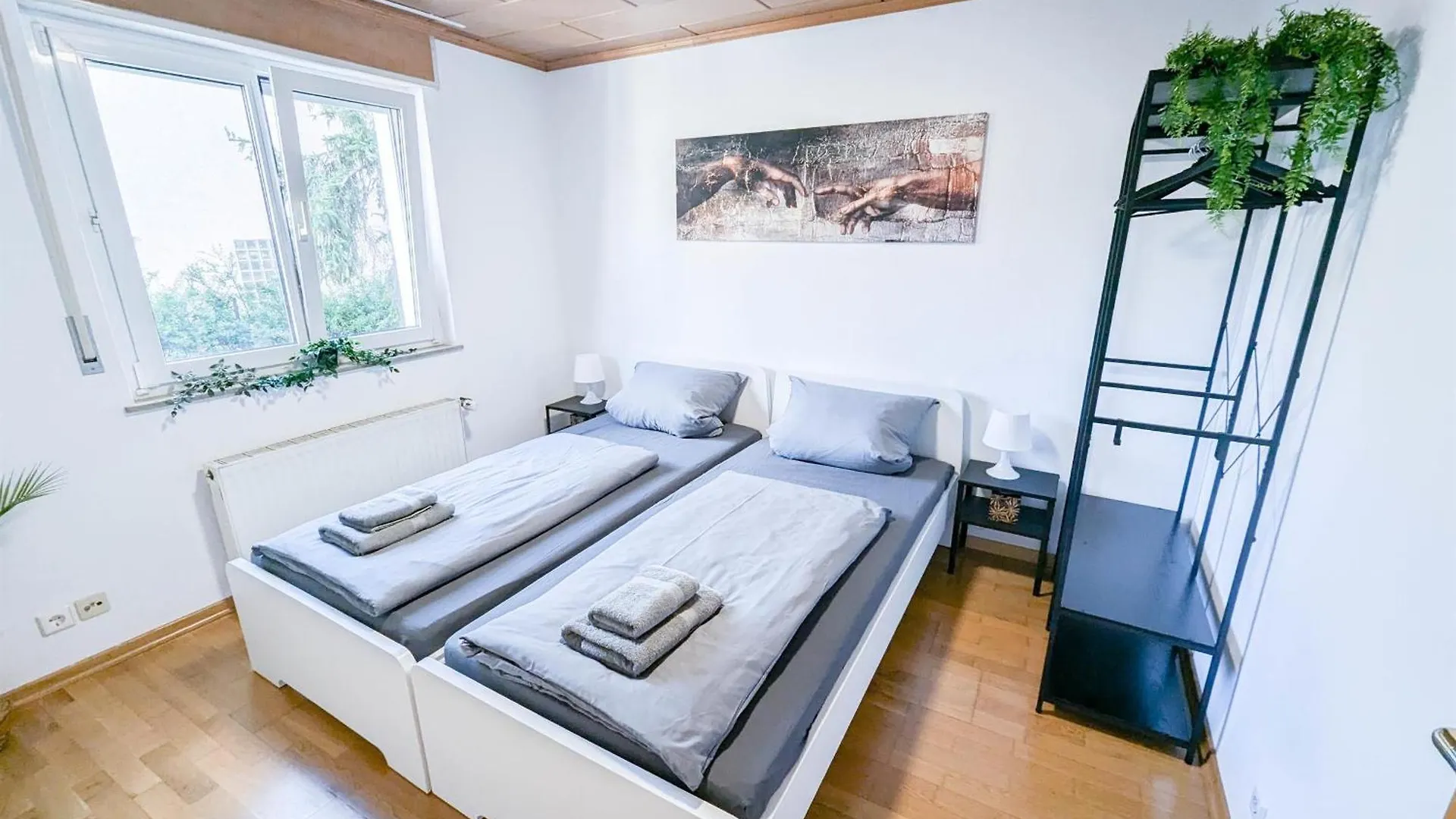Alfa Stuttgart 3 Zimmer 6 Betten Apartment Zuffenhausen Porsche Bosch Bz Wlan Ebk Wm